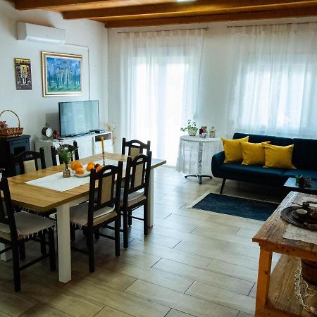 Apartment Village House Ravno Luaran gambar