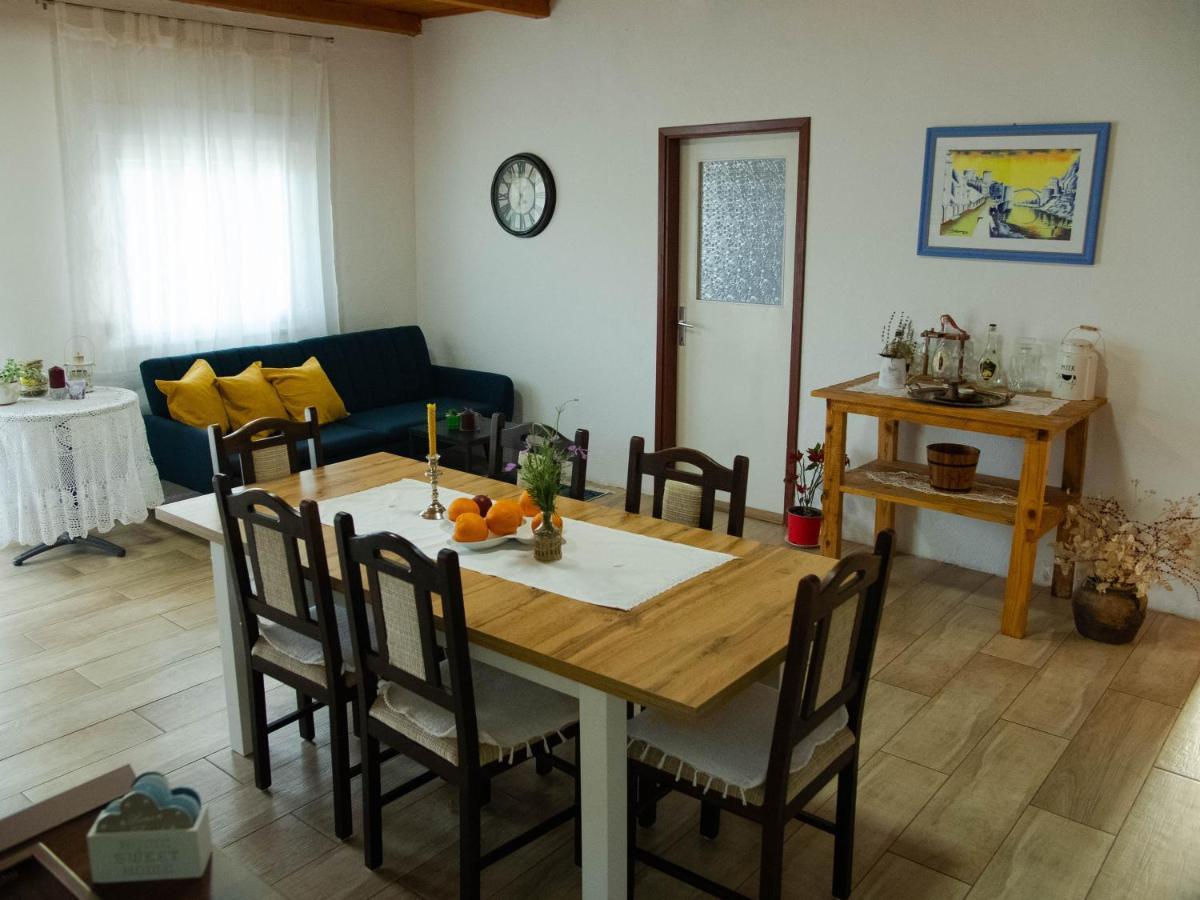 Apartment Village House Ravno Luaran gambar